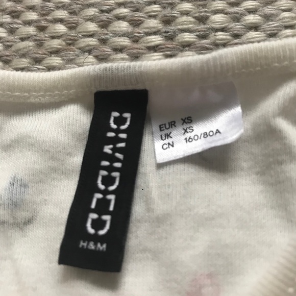 H&M XS Flower Crop Top - Picture 3 of 4